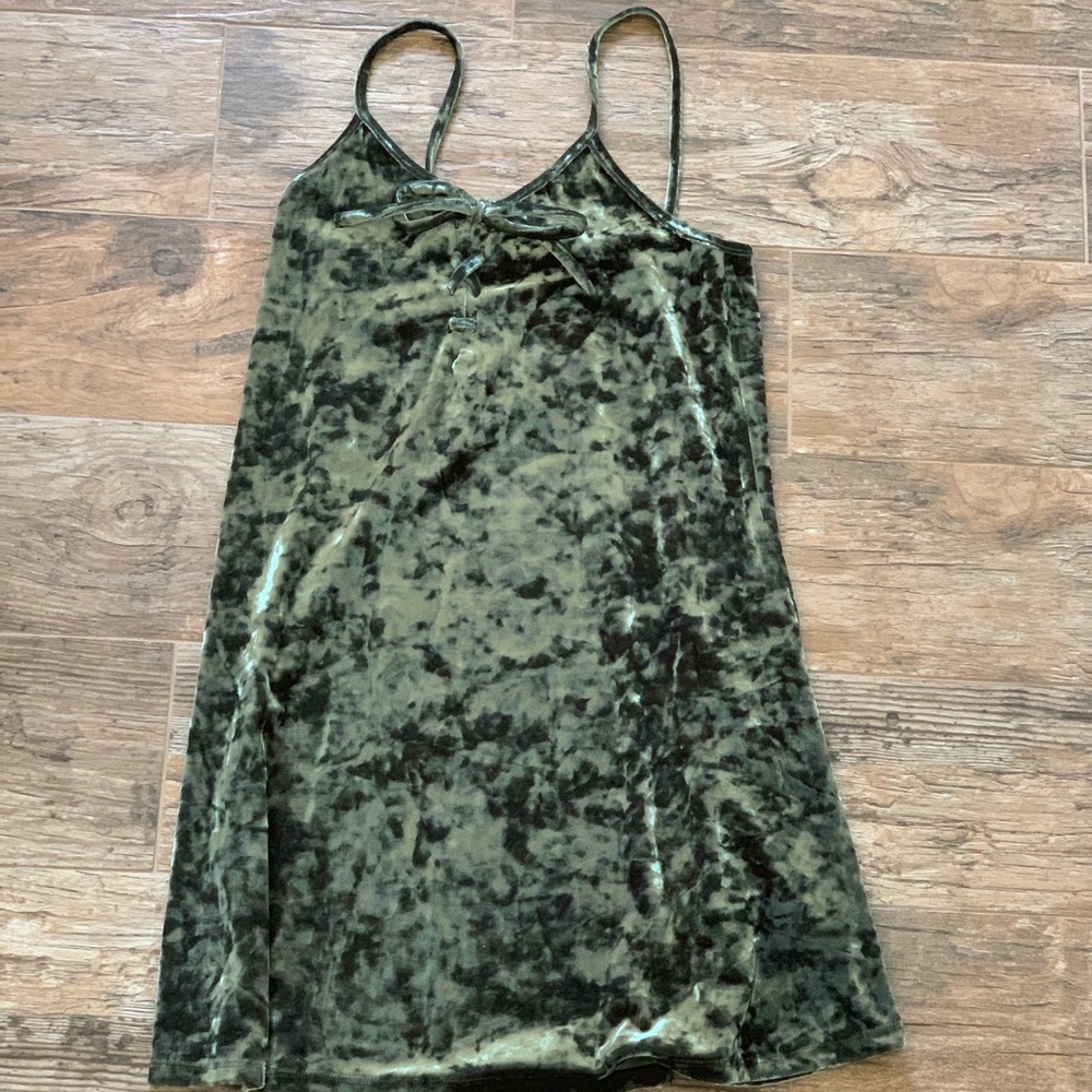 Forever 21 Green Velvet Dress